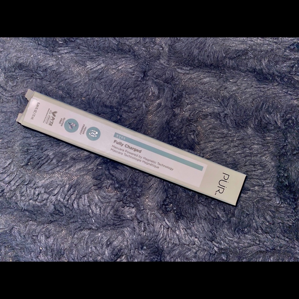 Pur fully charged black mascara